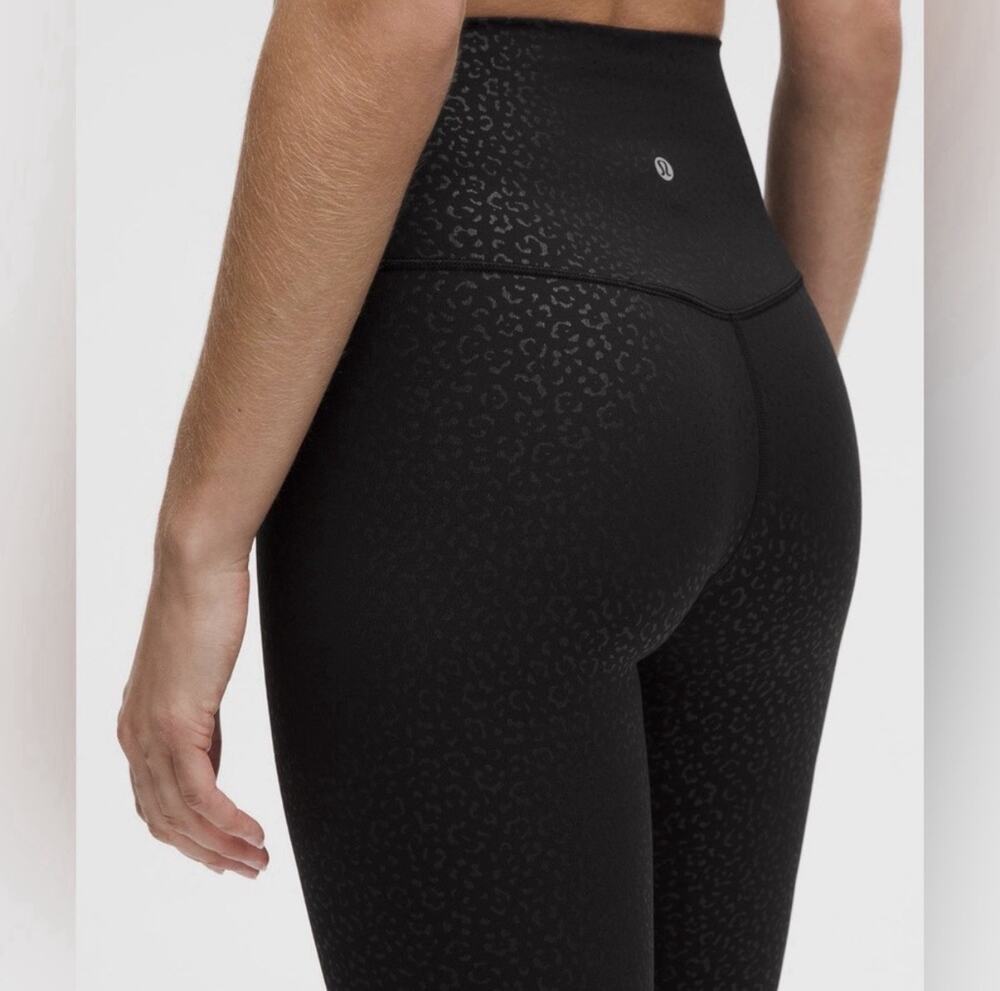 Lululemon Align 28” Leggings Size 8 Leopard Daisy Embossed Black On Black NWT